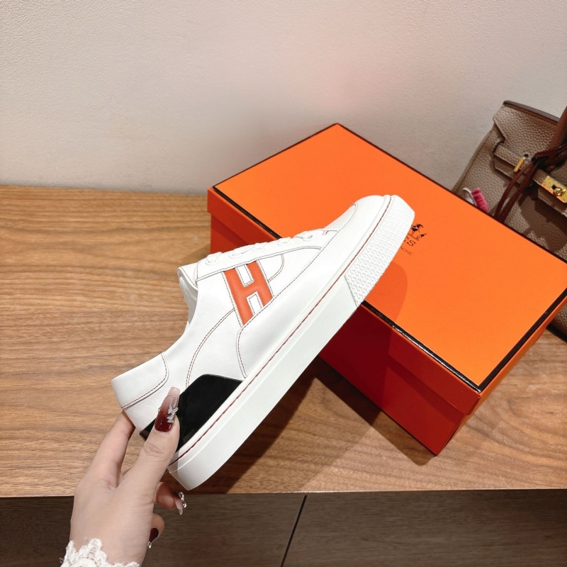H**me5 sneaker